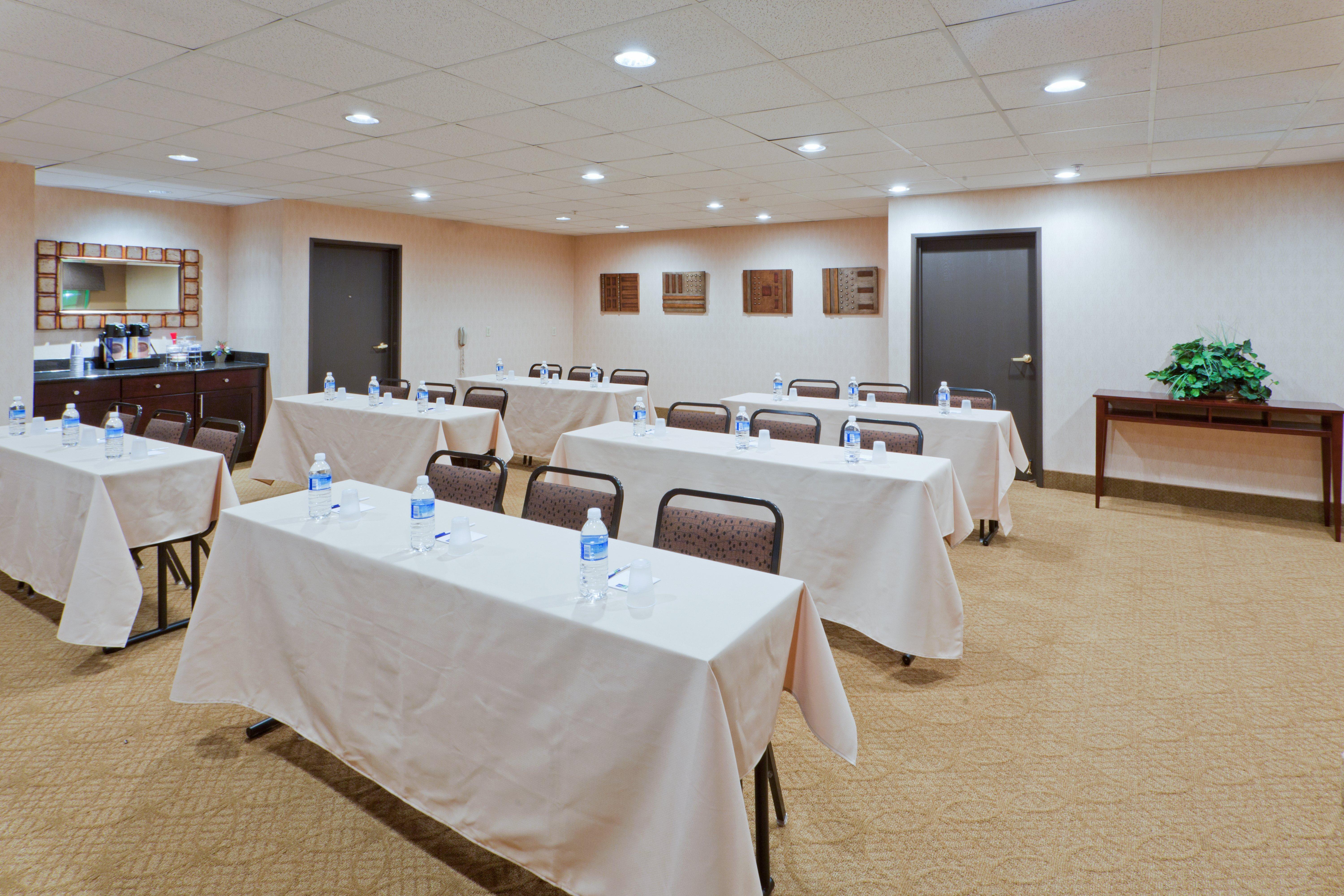 Holiday Inn Express & Suites Ashtabula-Geneva By Ihg Austinburg Exterior foto