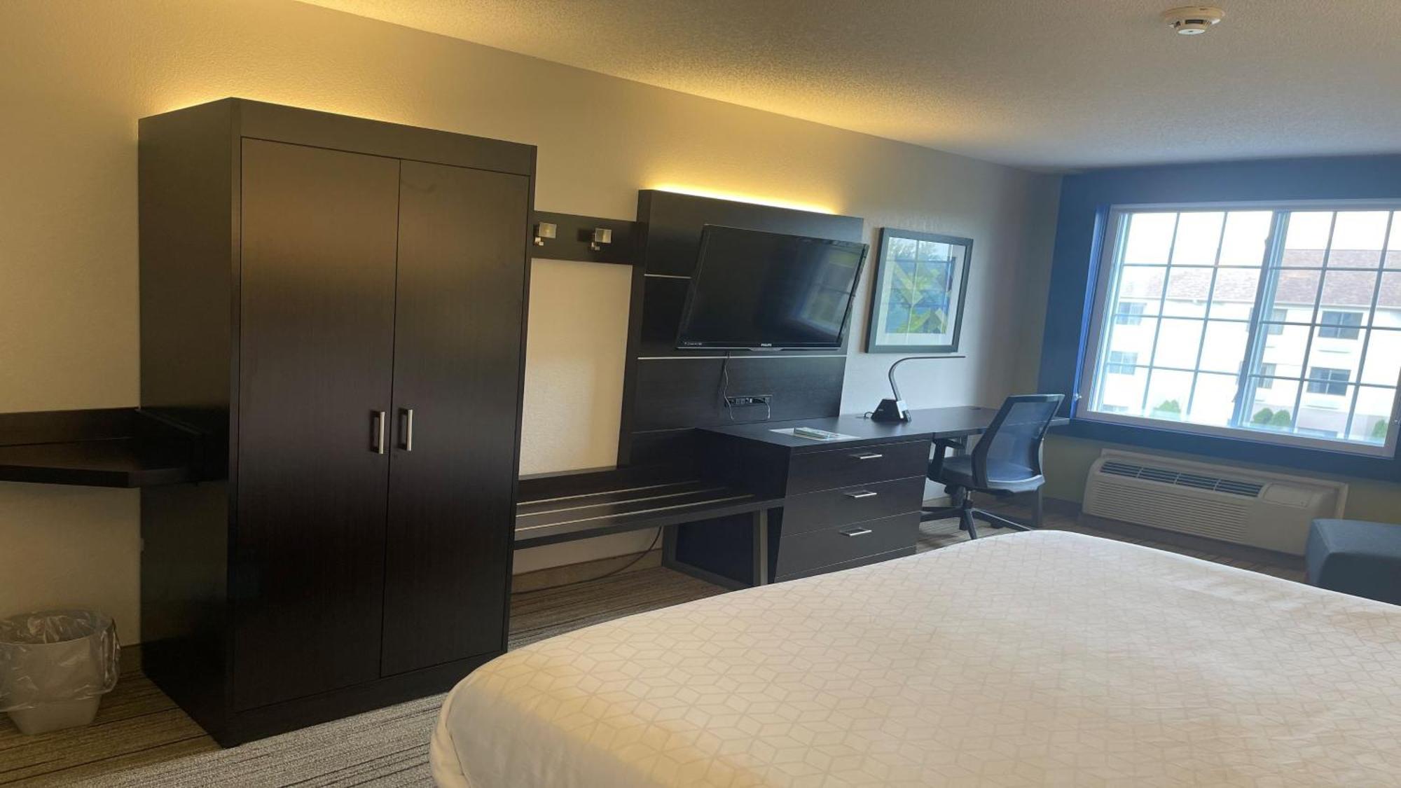 Holiday Inn Express & Suites Ashtabula-Geneva By Ihg Austinburg Exterior foto